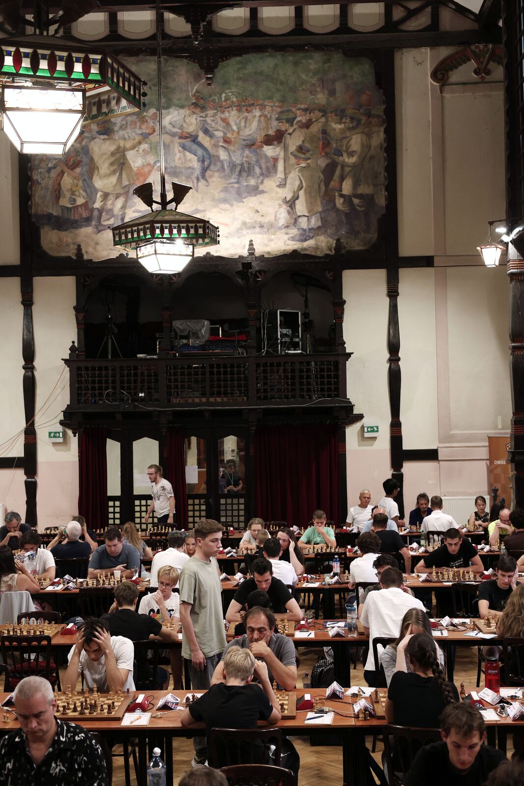 Plná hracia sála Domu kultúry v Skalici počas Chess Slovak Open 2026